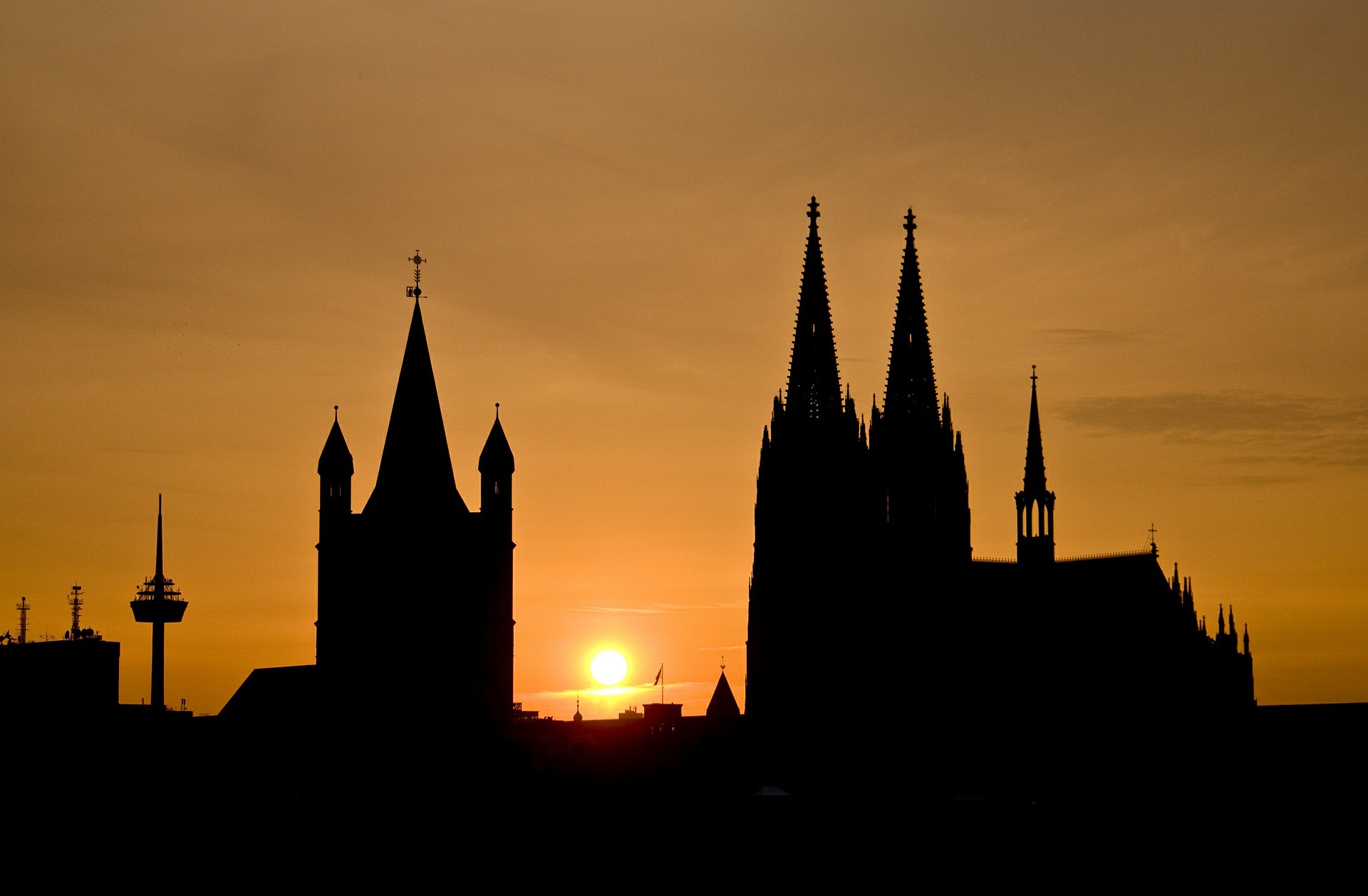 cologne-524243_1920